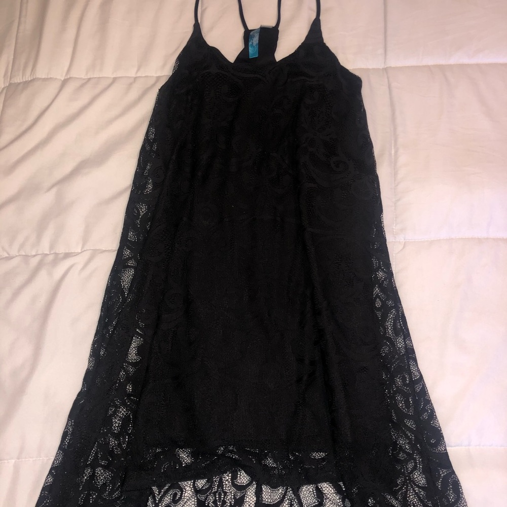 Francesca’s Shift Black Lace High-Low